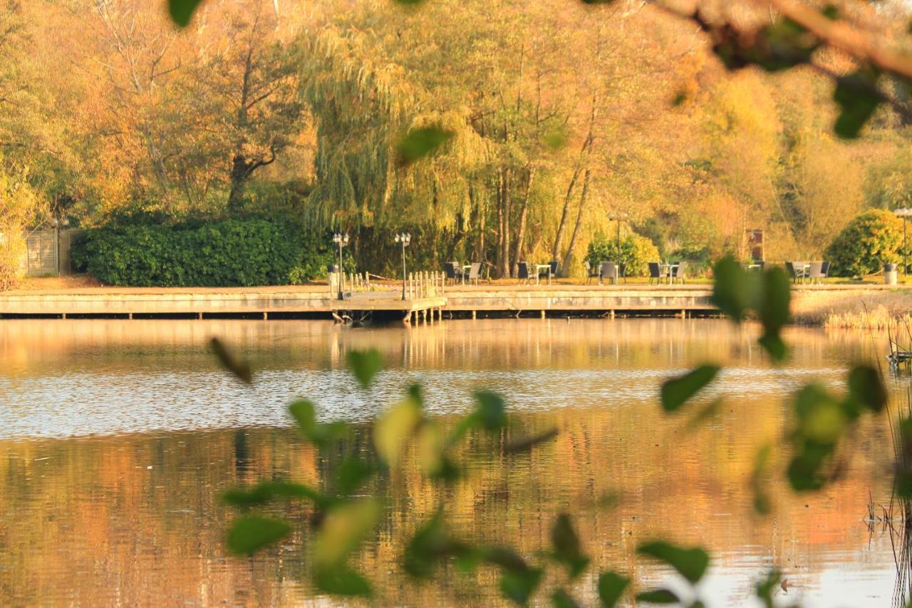 Inn On The Lake Грейвсенд Екстер'єр фото